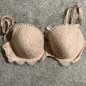 Nude Lace Victoria Secret bra